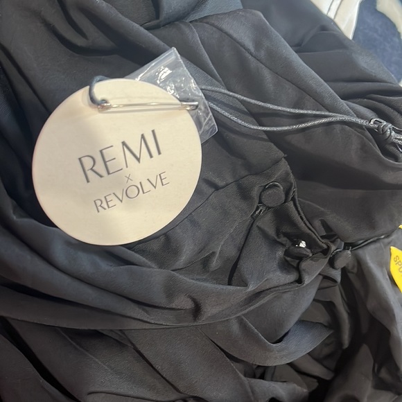 NWT Remi X Revolve Robin Jumpsuit In Black size M. - Picture 7 of 7